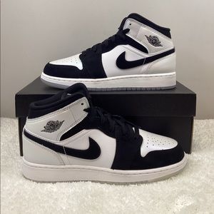 Air Jordan 1 Mid Diamond - reposhed